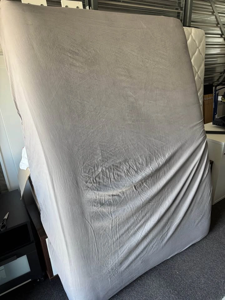 Ikea double mattress excellent condition - photo 4