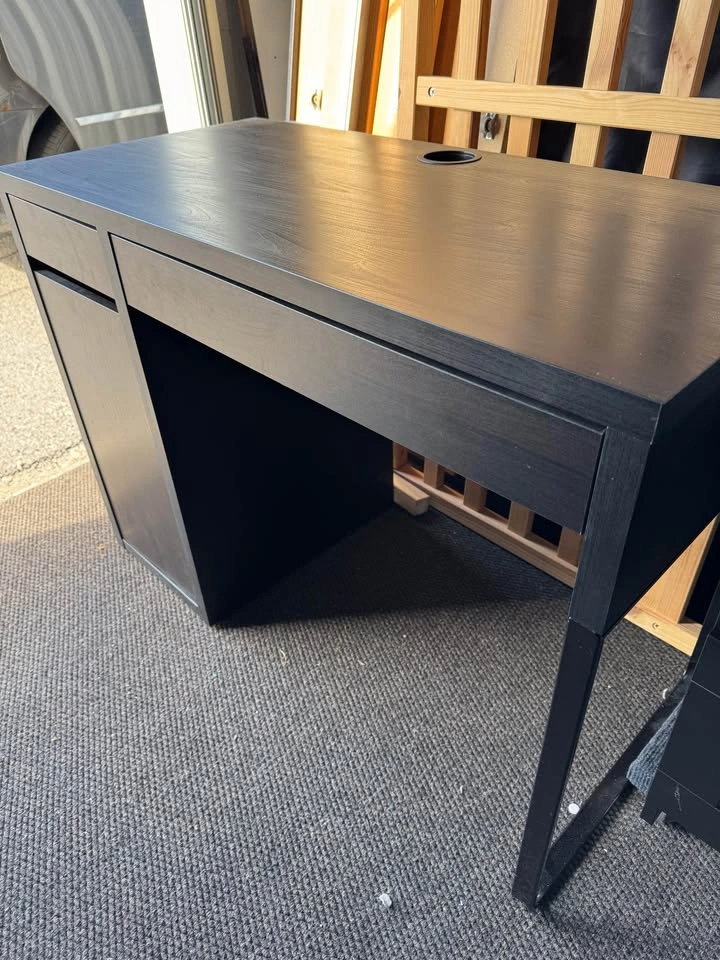 Ikea Micke Desk - photo 3