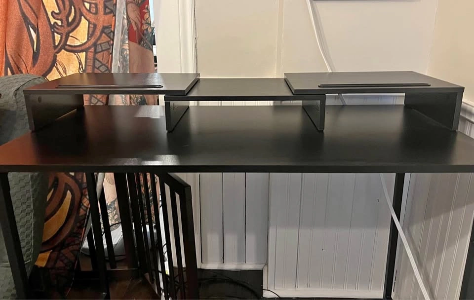 Adjustable monitor stands
