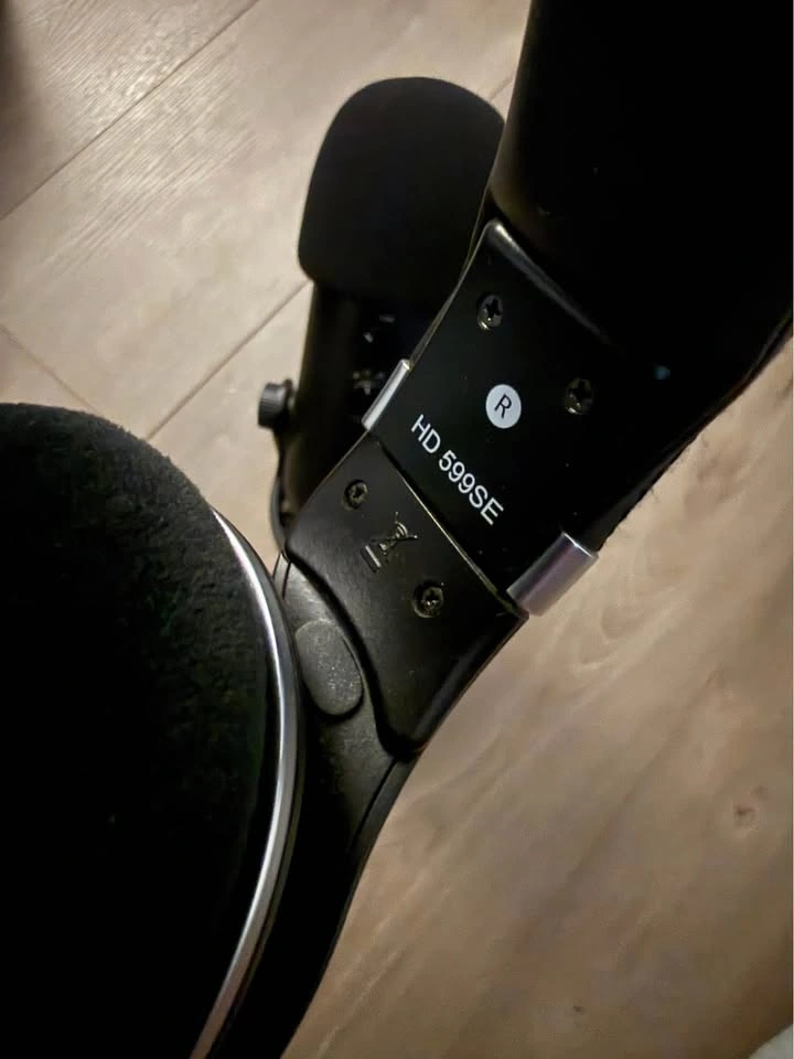 Blue Yeti Mic & Sennheiser HD 599SE Headphones - photo 2