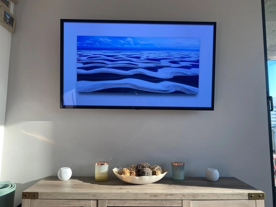 LG C1 55 inch OLED TV - photo 2
