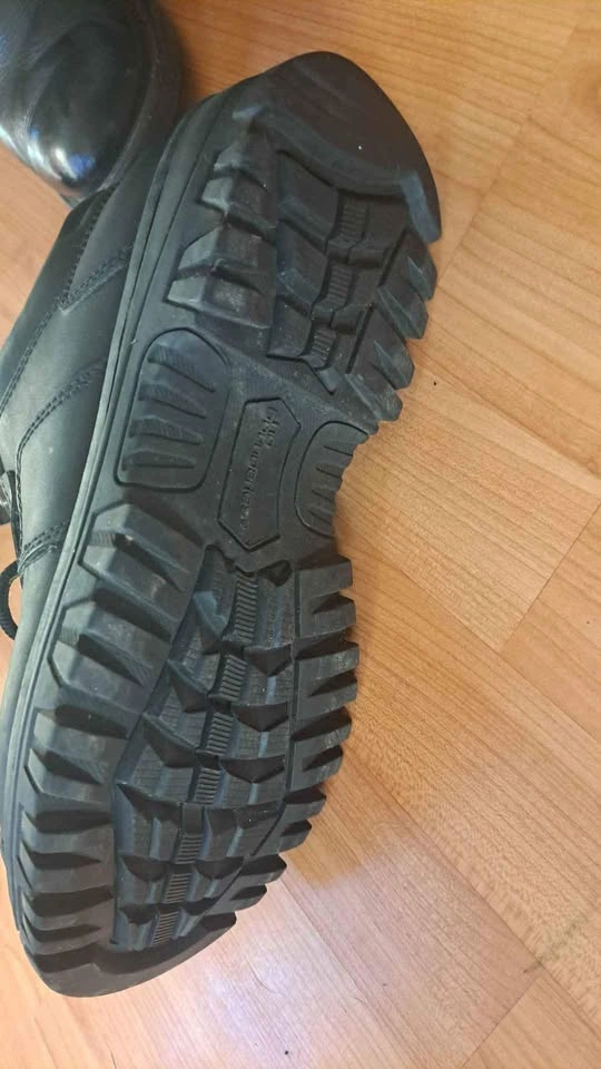 Men's Shoes Size 9.5 - photo 2