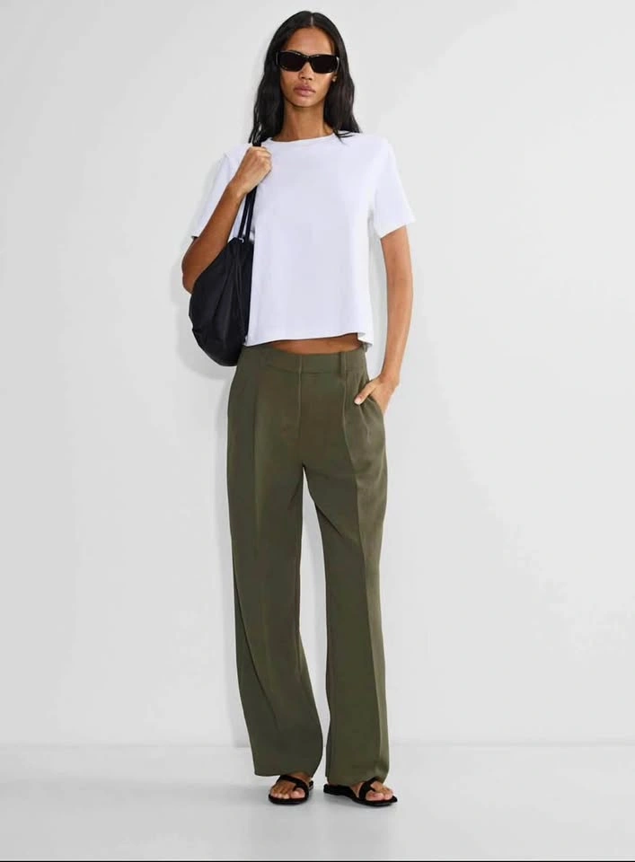 Aritzia The Effortless Pants - Size 0 - Dark Olive
