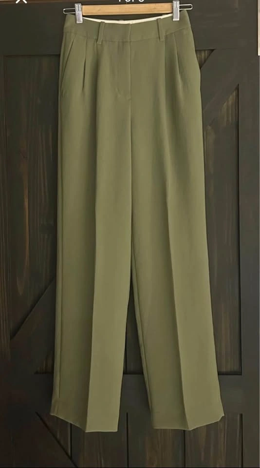Aritzia The Effortless Pants - Size 0 - Dark Olive - photo 3