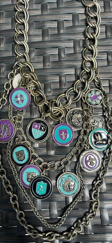 Vintage Y2K Chain and Coat of Arms Charm Necklace - photo 2