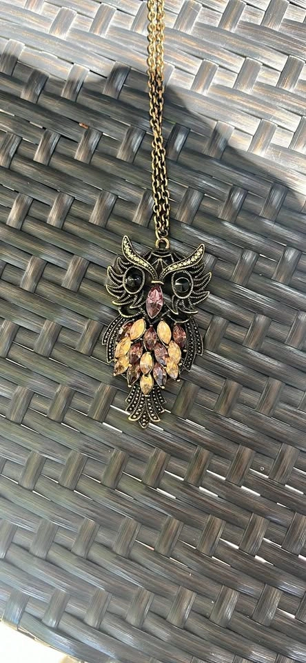 Vintage Y2K Crystal Owl Necklace
