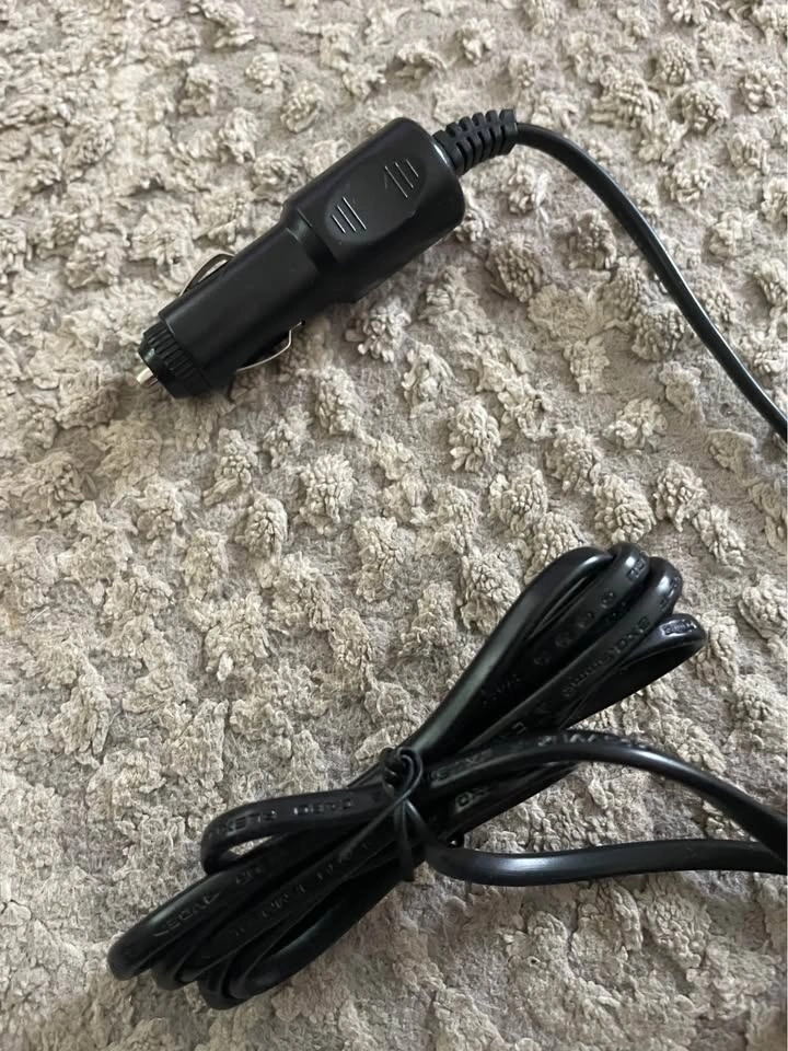 12V Electric Air Pump HT-196A Car Plug - photo 3