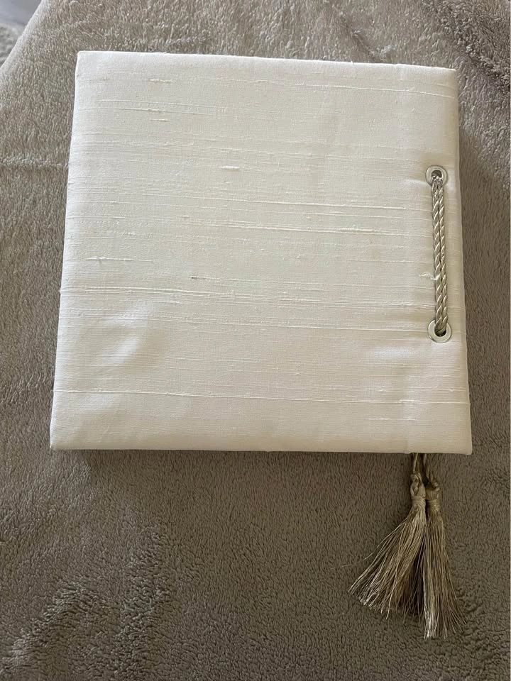Cream Silk Beaded Art Portfolio/Album/Guest Book - photo 2