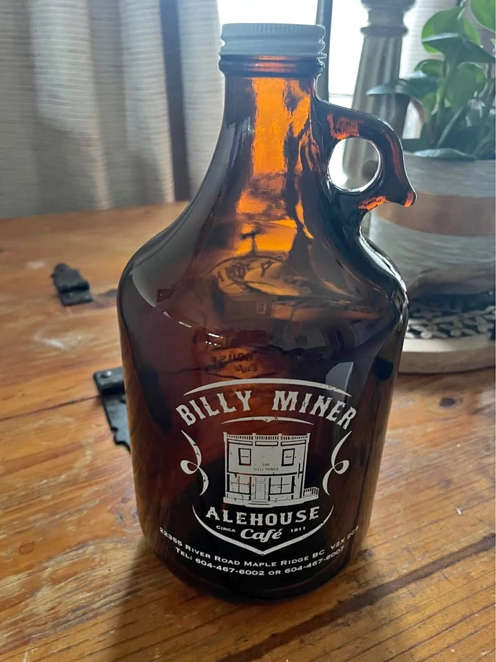 Billy Miner Alehouse Cafe Growler