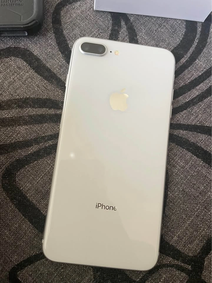 Apple iPhone 8 Plus 128GB Silver w/ Box & Case - photo 5
