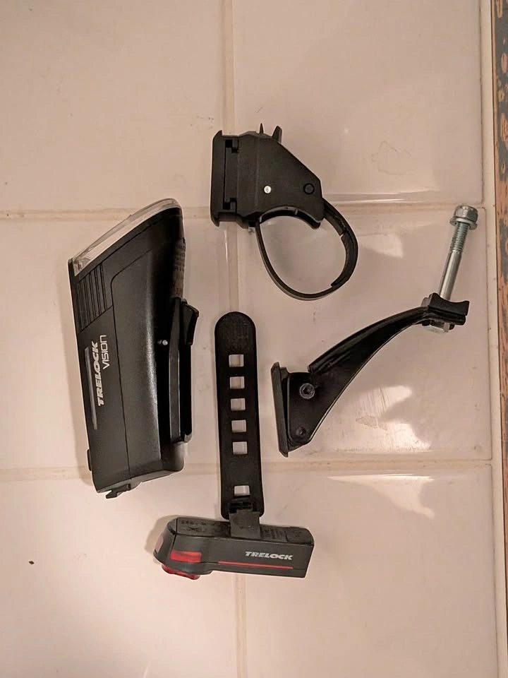 Like New Trelock Bike Light Set & Mount