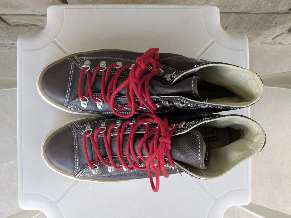 NEW Converse Chuck Taylor Leather High Top Shoes size 10 - photo 2