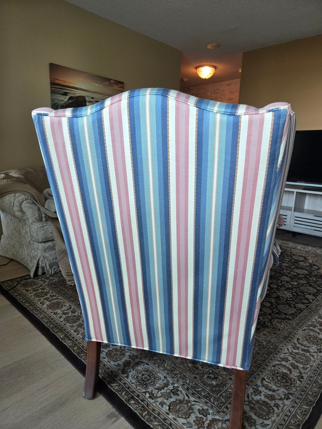 Ethan Allen Queen Anne Vintage Wingback Chairs (Set of 2) - photo 3