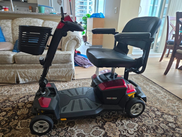 Pride Mobility Go-Go LX Compact Travel Scooter - photo 3