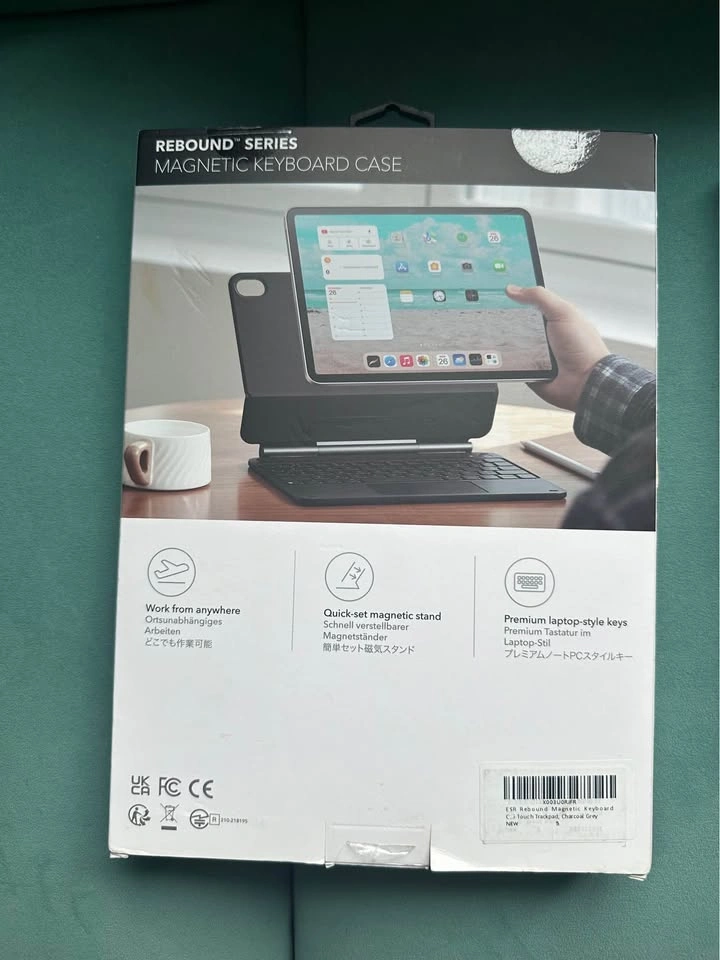 ESR Magnetic Keyboard Case for iPad 10th/11th Gen - photo 3