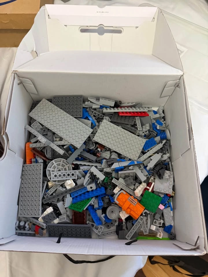 Lego Bulk 30Lbs - photo 2