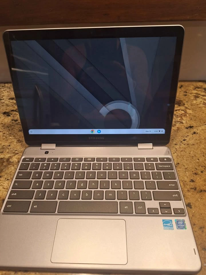 Samsung Chromebook Touchscreen Laptop - photo 2