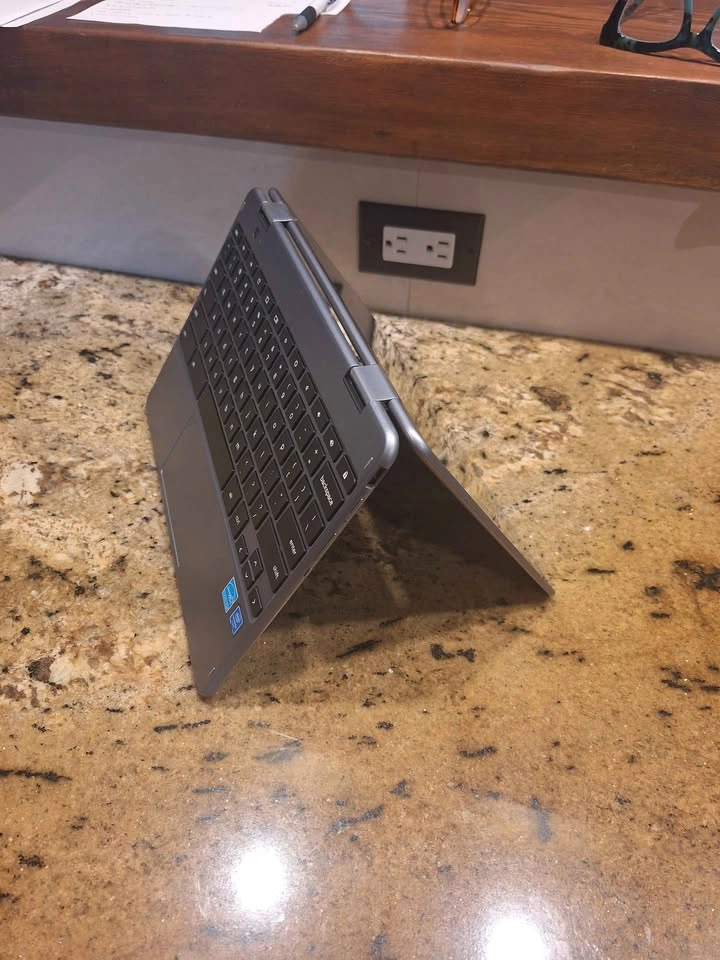 Samsung Chromebook Touchscreen Laptop - photo 3