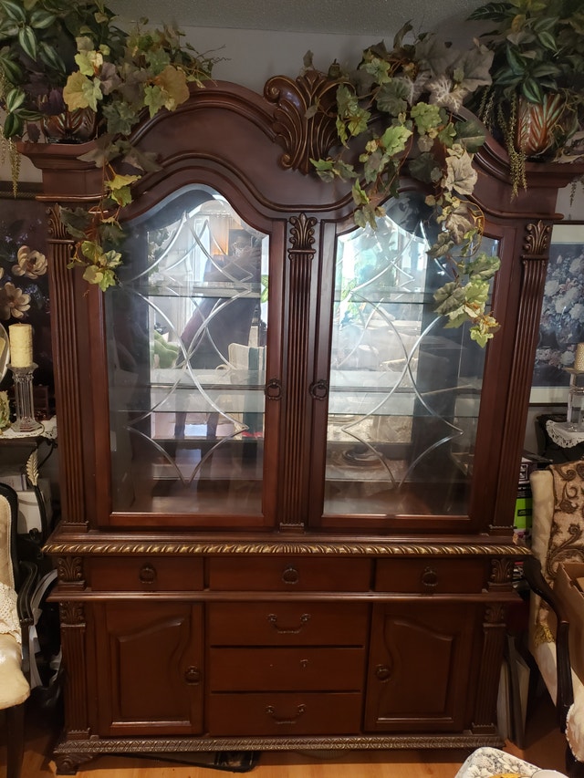 2-Piece Ornate China Cabinet / Buffet Hutch with Lighted Display