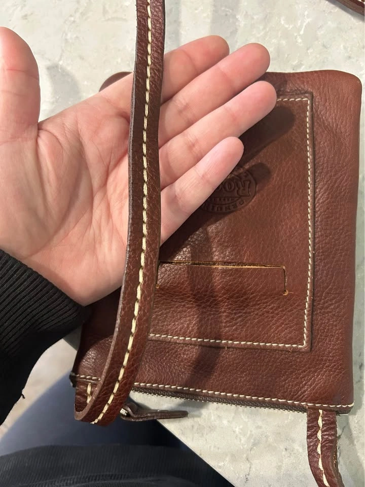Roots Genuine Leather Crossbody Bag - photo 4