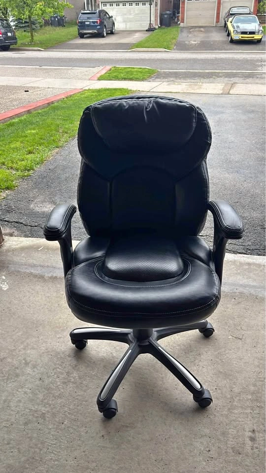 Executive Office Chair