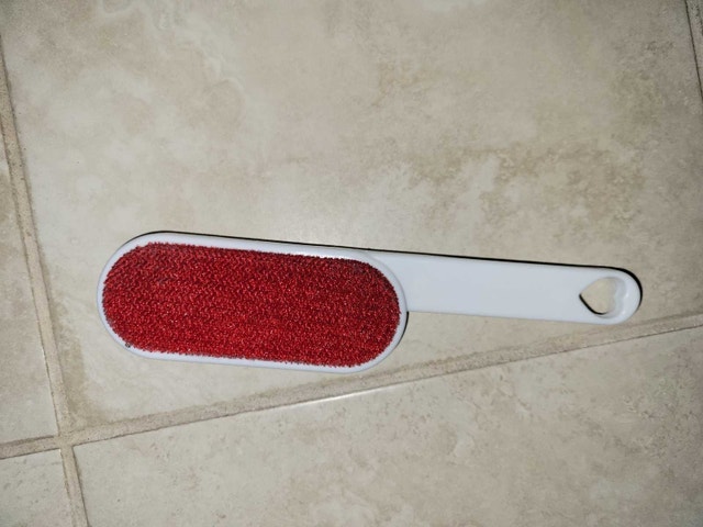 Lint Brush