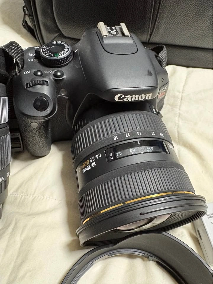 Canon Digital EOS Rebel T3i DSLR - photo 4