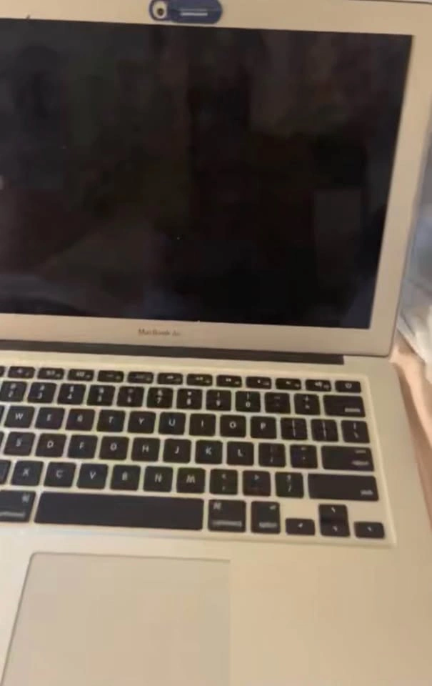 Apple MacBook Air - photo 2