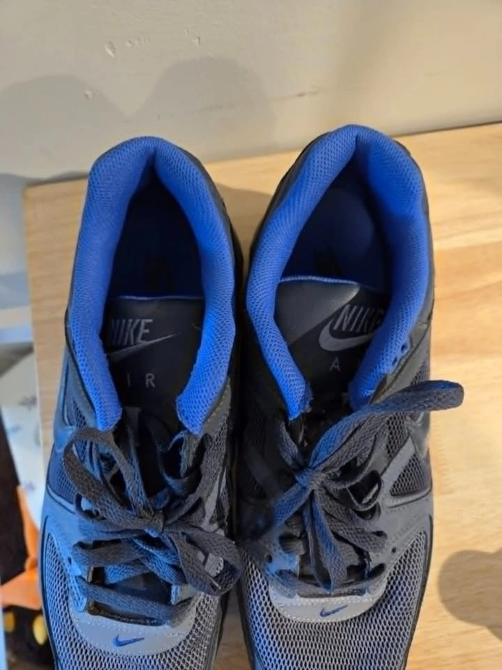 Nike Air Max (Size 10 mens) - photo 3