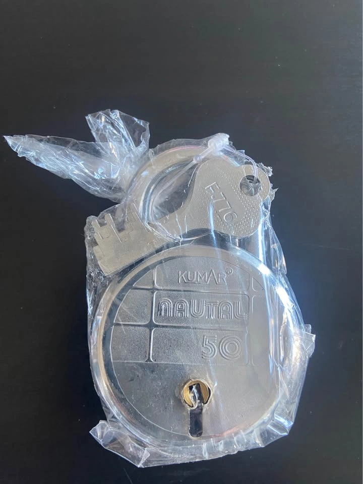 Metal Lock with Keys - photo 3