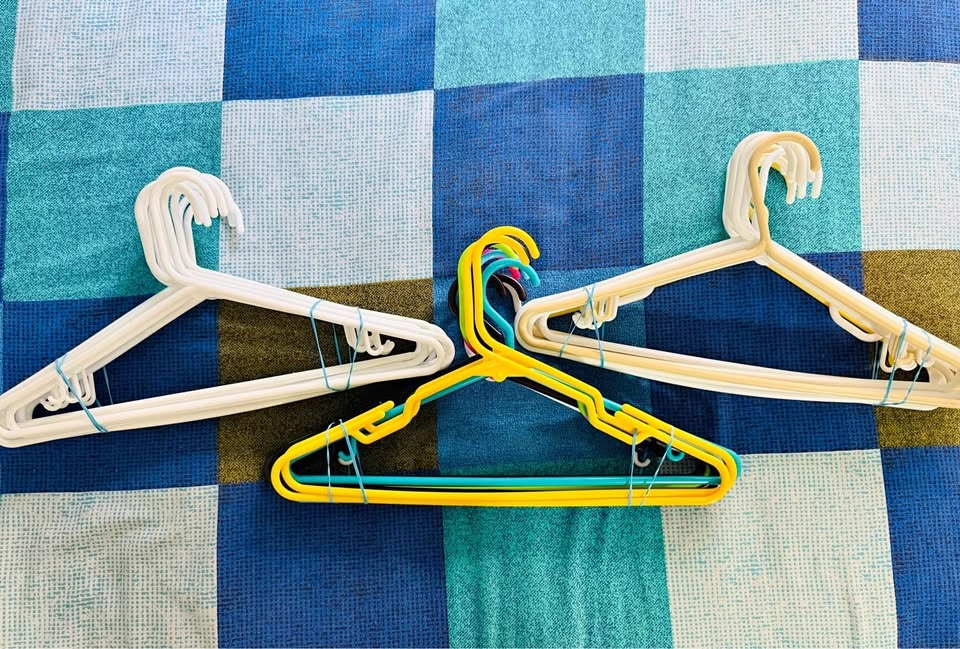 Set of 30 Hangers | colourful | Strong | no Damage