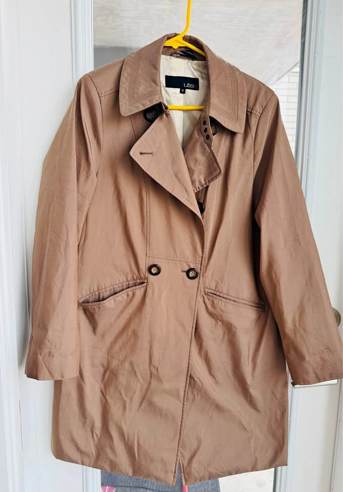 Women's All Weather Waterproof Trench Coat - Large