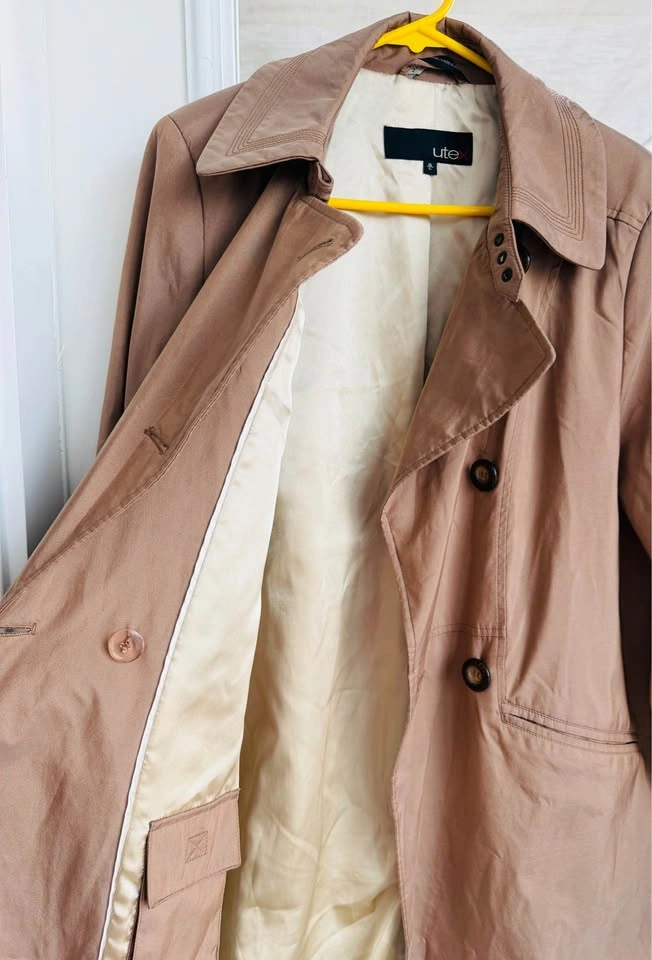 Women's All Weather Waterproof Trench Coat - Large - photo 2