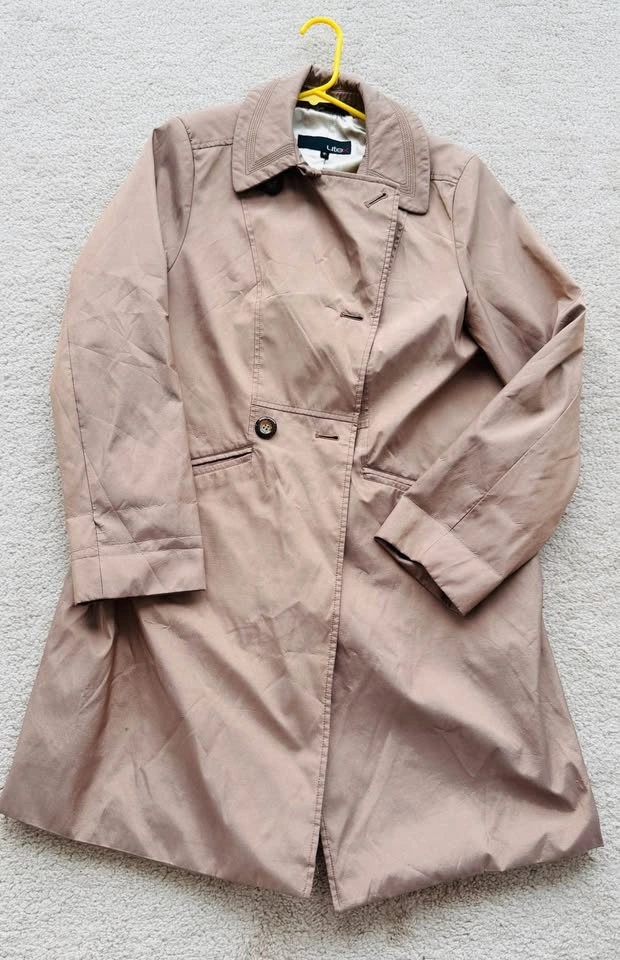 Women's All Weather Waterproof Trench Coat - Large - photo 5