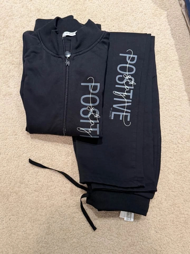Women's Winter Tracksuit Set - Zipper Jacket & Pants - photo 2