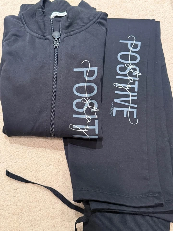 Women's Winter Tracksuit Set - Zipper Jacket & Pants - photo 4