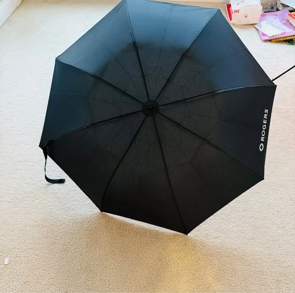 2 Full Size Umbrellas – Black & Floral Print - photo 5