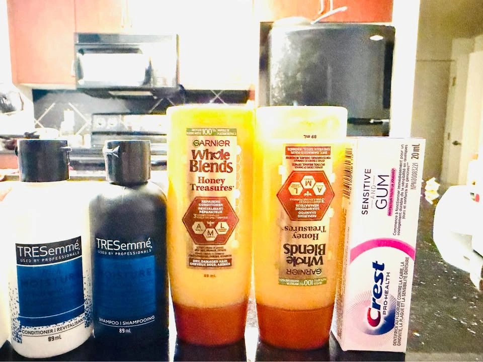 Brand New Travel Toiletries – Branded Set I all in 15 - photo 2