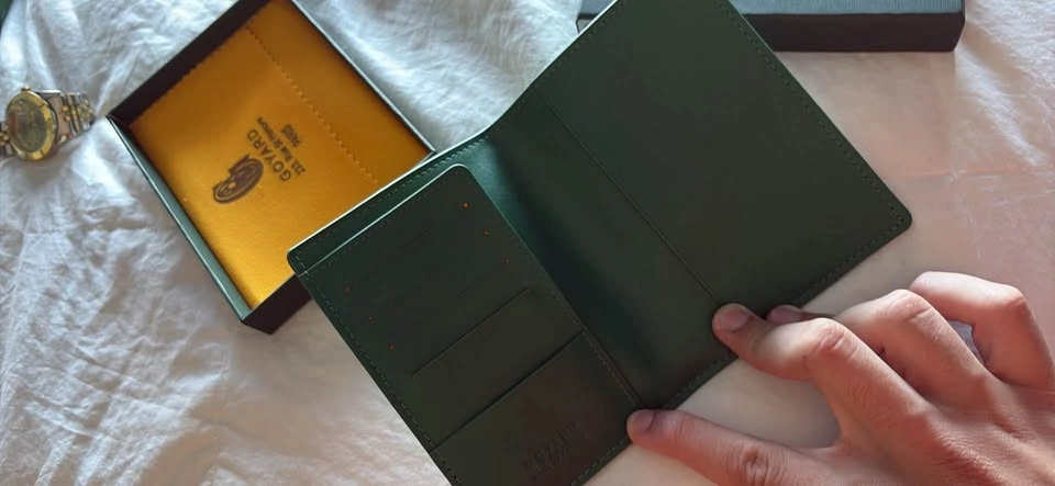 Goyard Green Passport Holder - photo 3