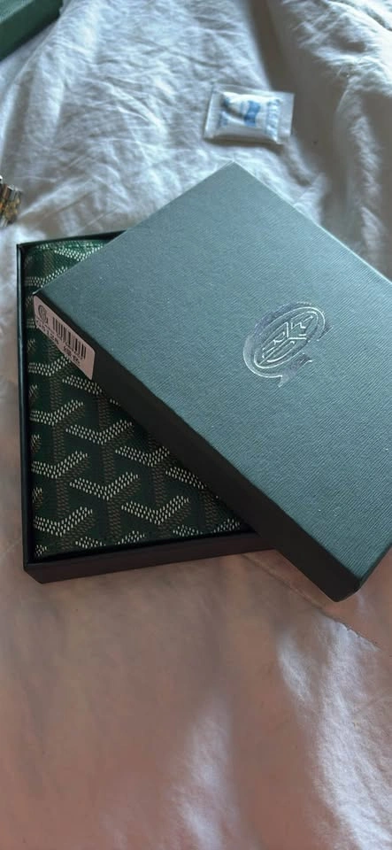 Goyard Green Passport Holder - photo 5