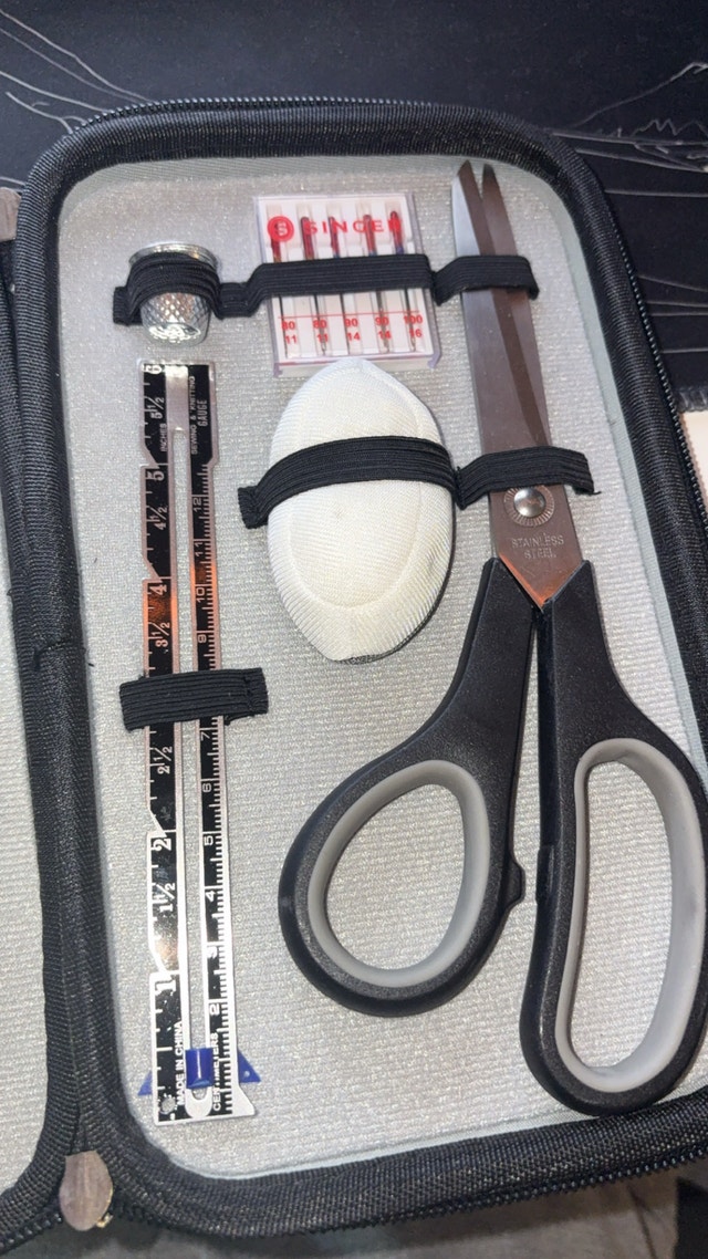Singer Sewing Kit - photo 2