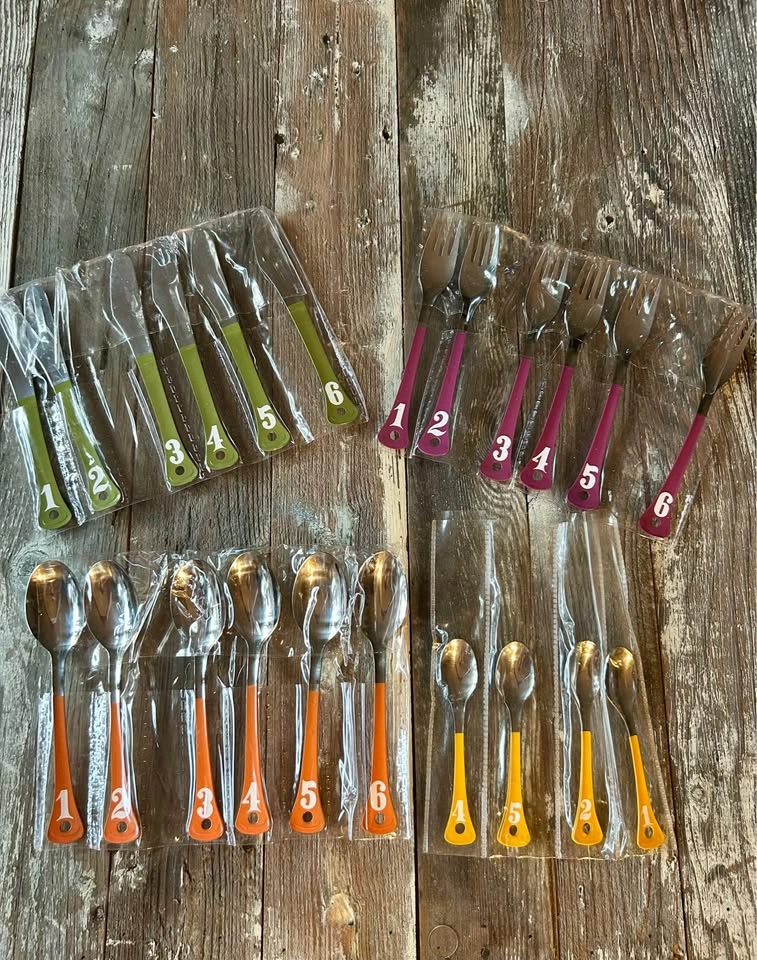 Vintage WMF Happy Life 24pc Mid Century Camping Cutlery Set - photo 5