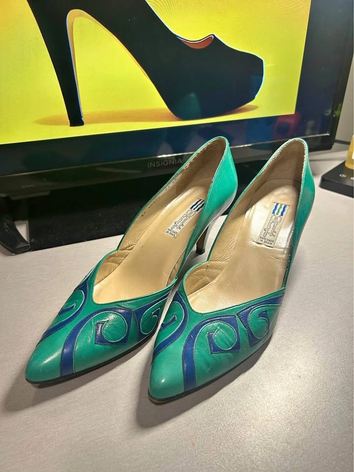 Vintage Handmade Leather Pumps – Size 9.5 Narrow