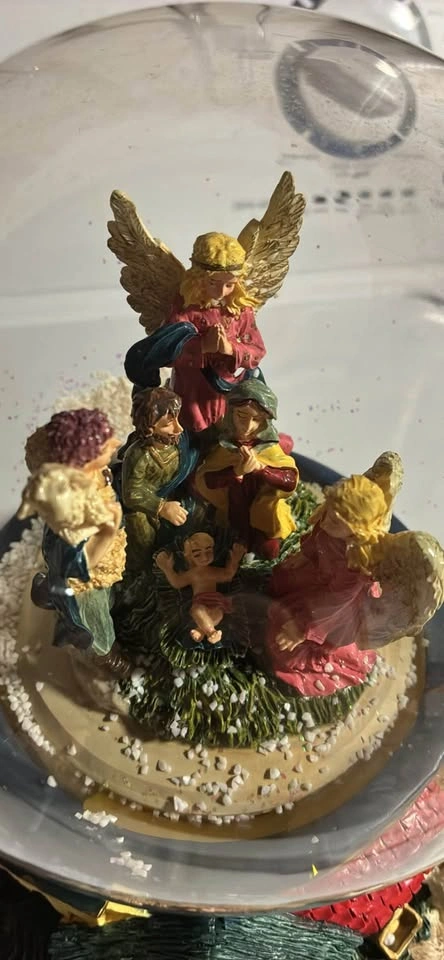 Antique Christmas Snow Globe - photo 2