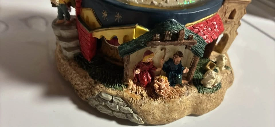 Antique Christmas Snow Globe - photo 3