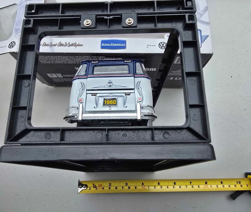 VW 1960 MicroBus Deluxe USA Model/Miniature S28. 18-05 - photo 5