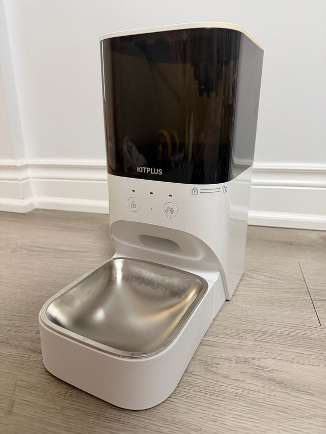 Automatic Pet Feeder with App Control