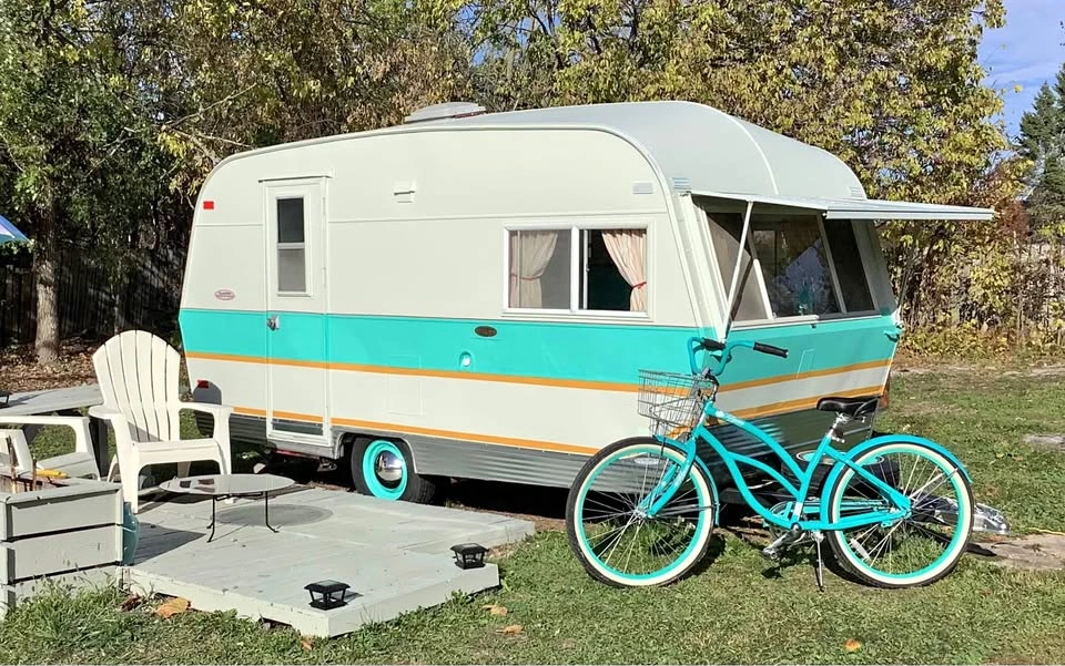 1978 Thomson Vintage Travel Trailer – Fully Refurbished, Camp Re