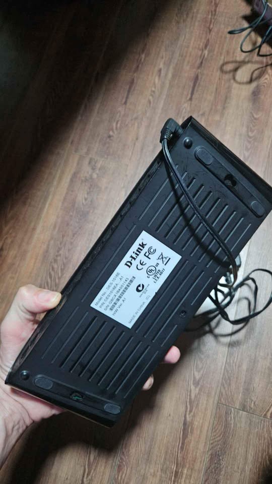 16 port D-link unmanaged switch - photo 2