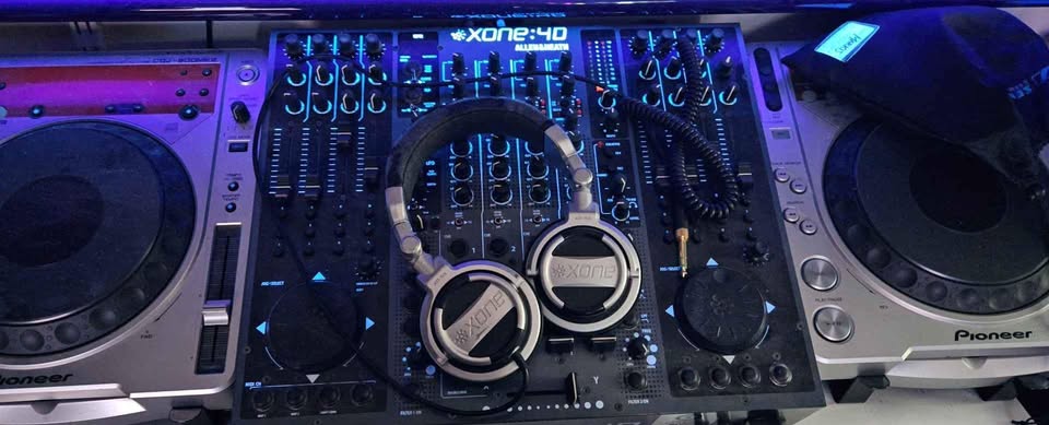 Xone 4D Allen & Heath DJ Mixer Controller - photo 2